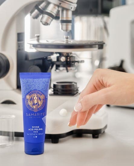 Znaczenie regularnych peelingów. Jak i kiedy stosować peelingi?